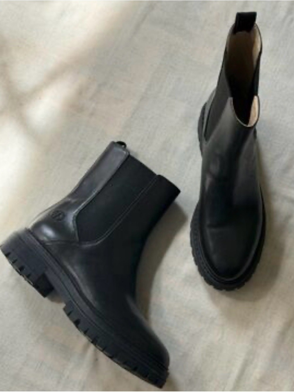 Cole Haan grand 360 Chelsea Lug Boots 10 black Slip-On winter fall